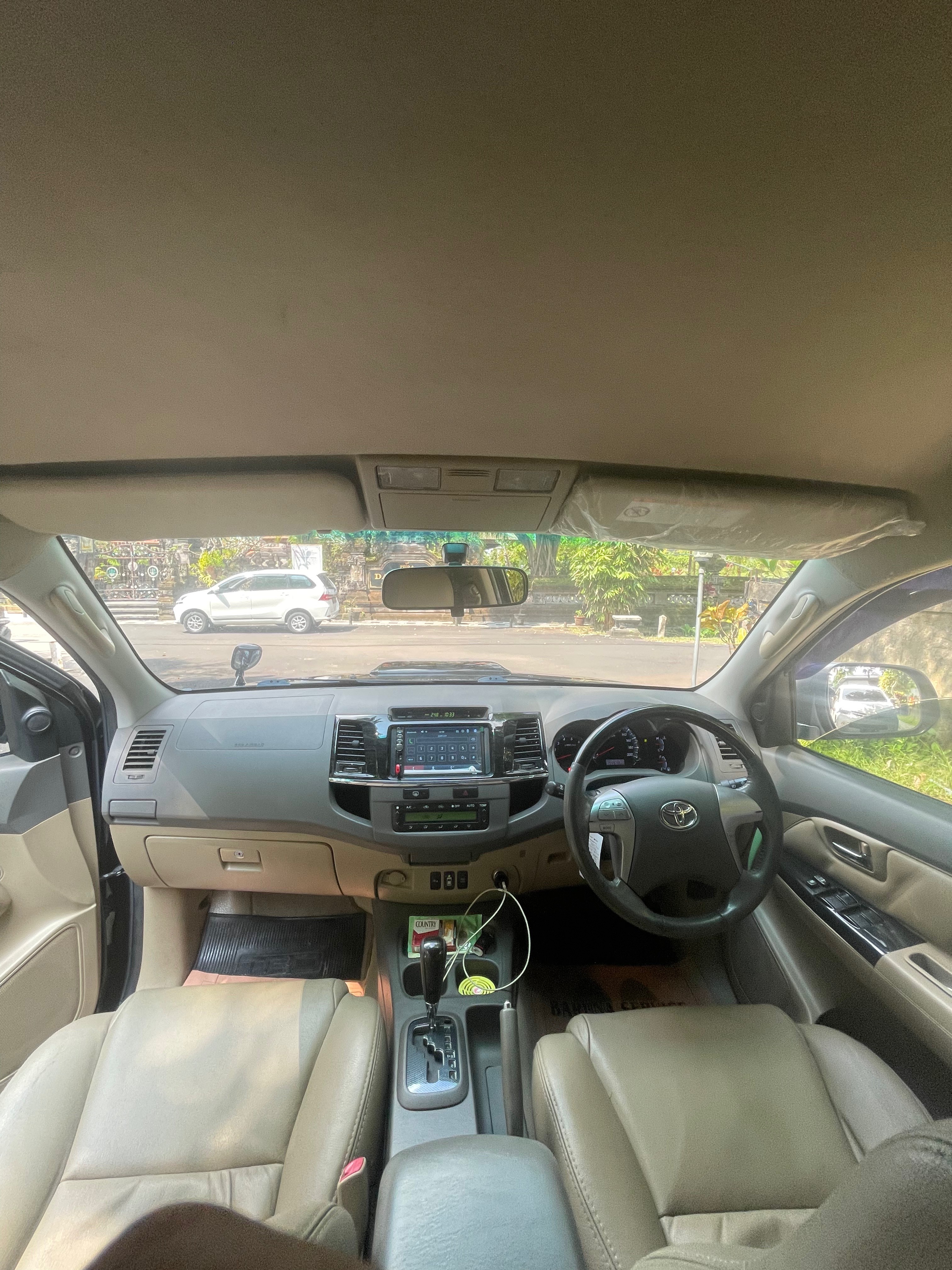 2012 Toyota Fortuner  4X2 2.5 G AT DIESEL 2012 Toyota Fortuner  4X2 2.5 G AT DIESEL