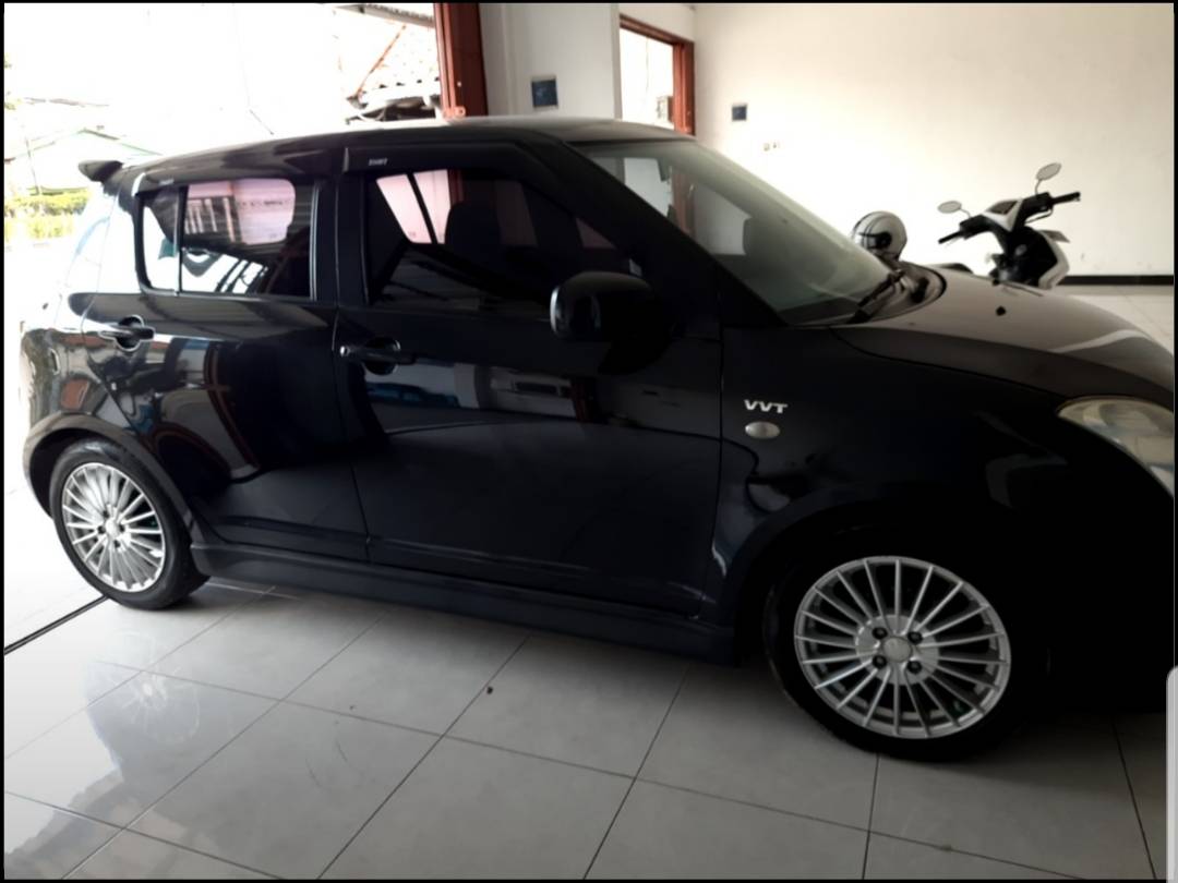 2010 Suzuki Swift  GT 3 M/T 2010 Suzuki Swift  GT 3 M/T