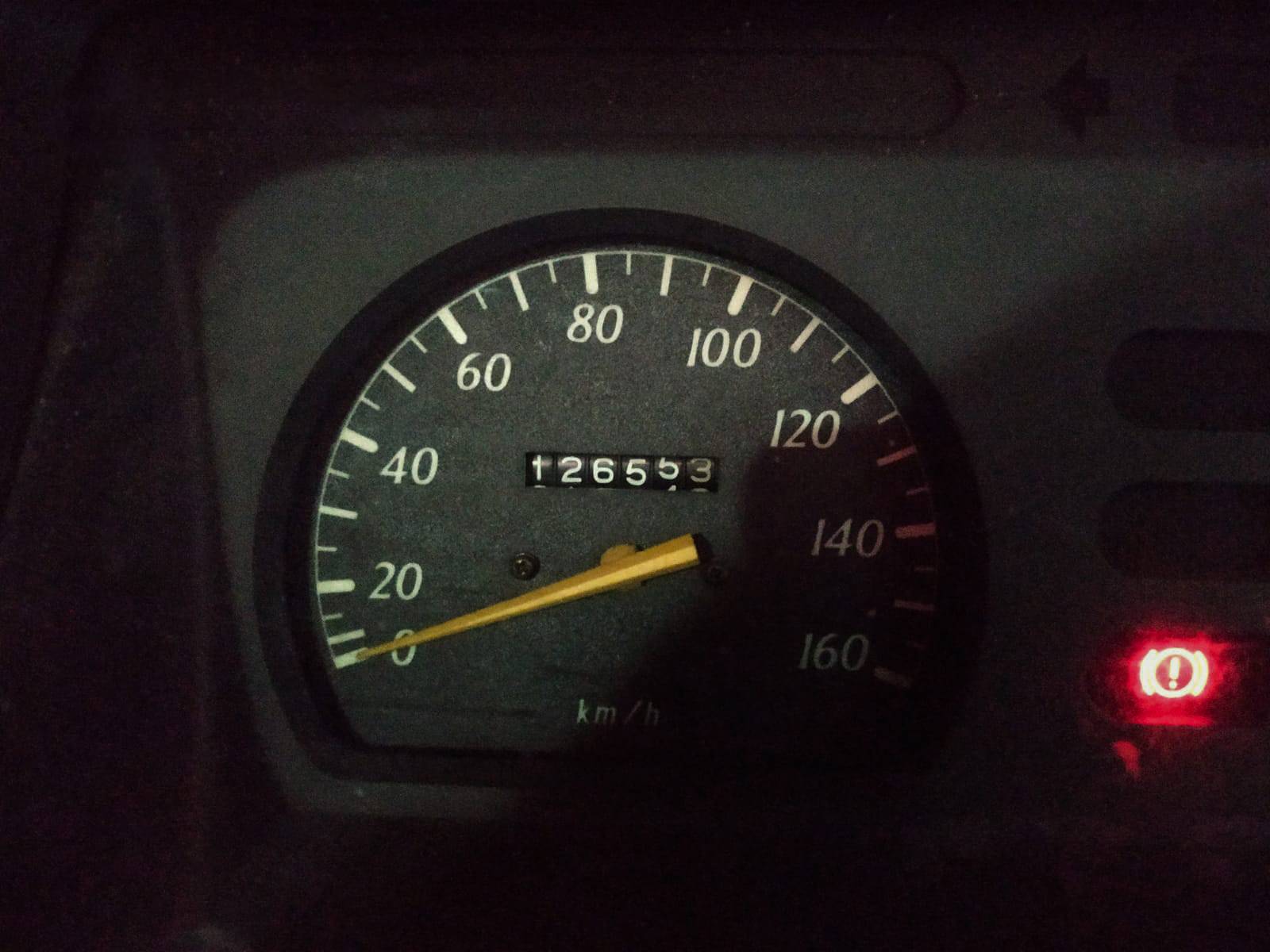 2004 Toyota Kijang  1.8L LX 2004 Toyota Kijang  1.8L LX