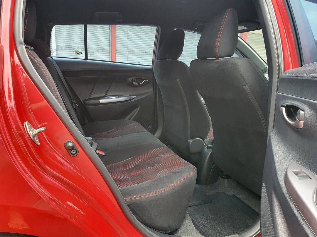 2015 Toyota Yaris 2015 Toyota Yaris