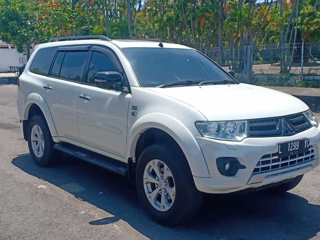 2014 Mitsubishi Pajero Sport  Bekas 2014 Mitsubishi Pajero Sport  Bekas