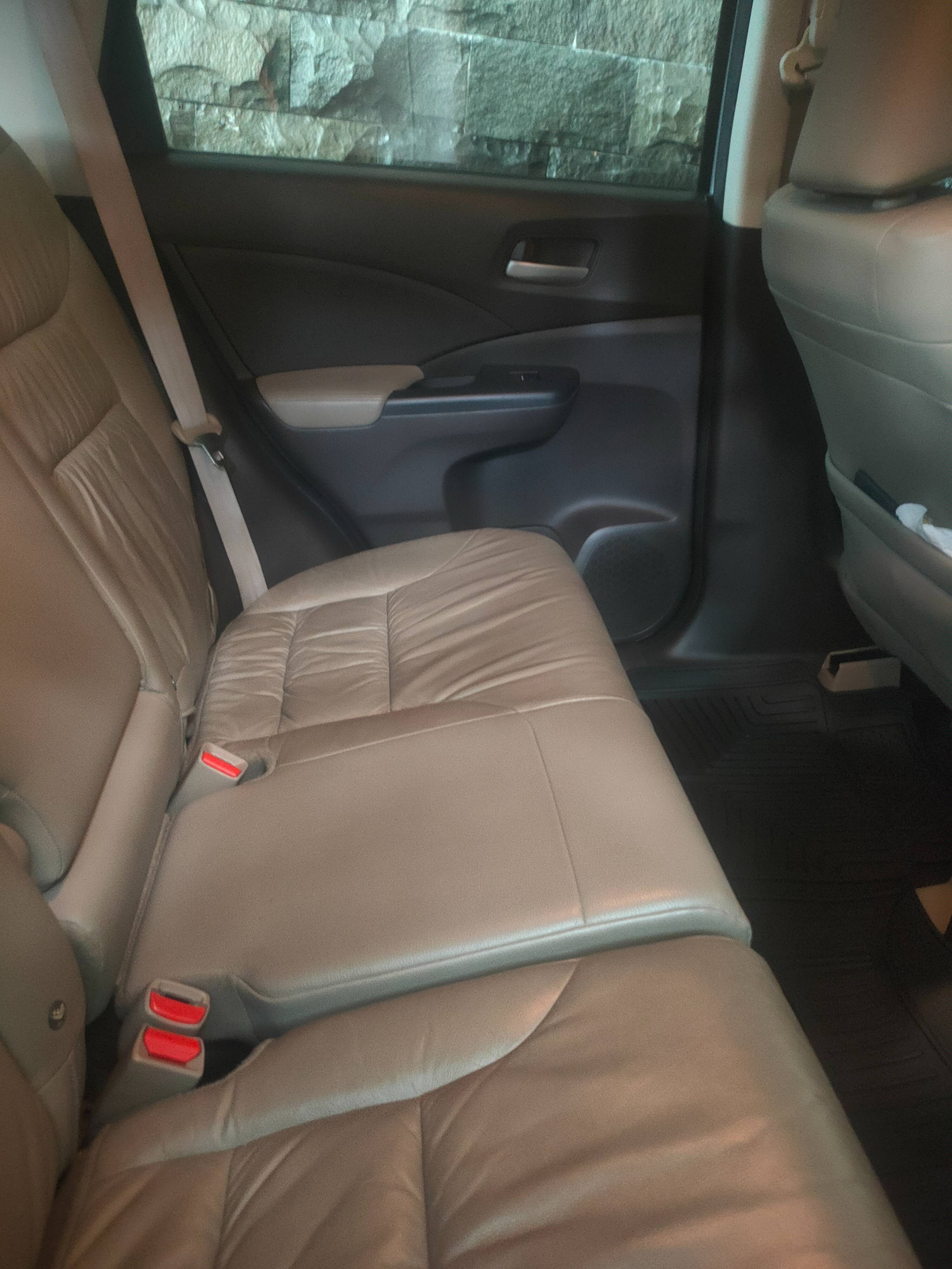 2013 Honda CRV 2.0L 4X2 AT 2013 Honda CRV 2.0L 4X2 AT