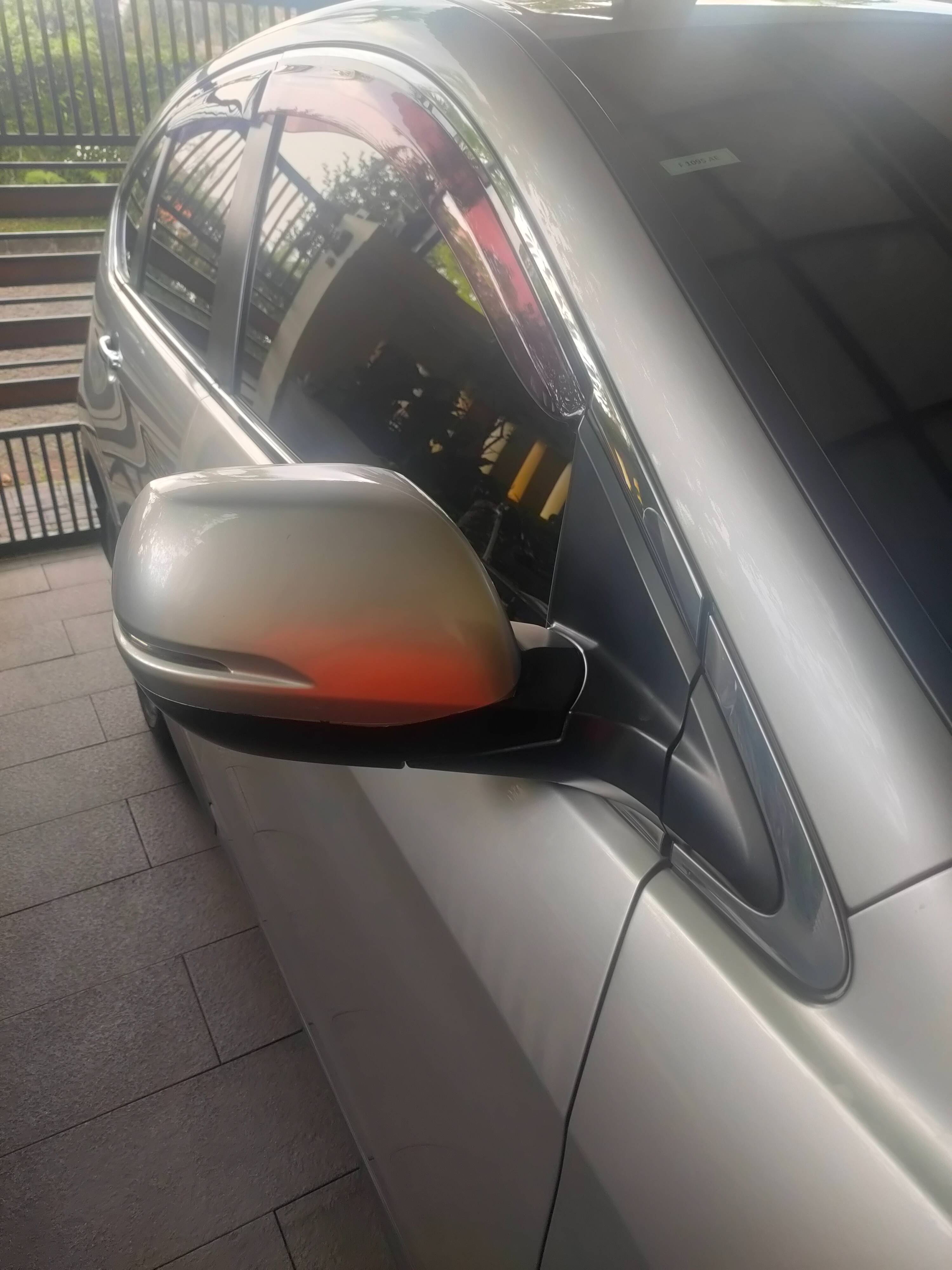 2013 Honda CRV 2.0L 4X2 AT 2013 Honda CRV 2.0L 4X2 AT