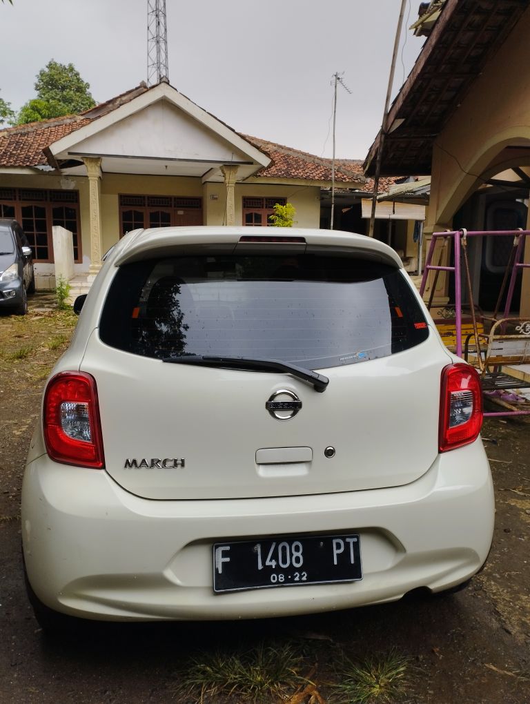 2017 Nissan March 1.2L MT 2017 Nissan March 1.2L MT