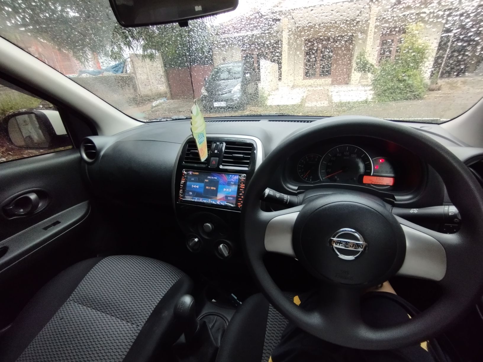 2017 Nissan March 1.2L MT 2017 Nissan March 1.2L MT