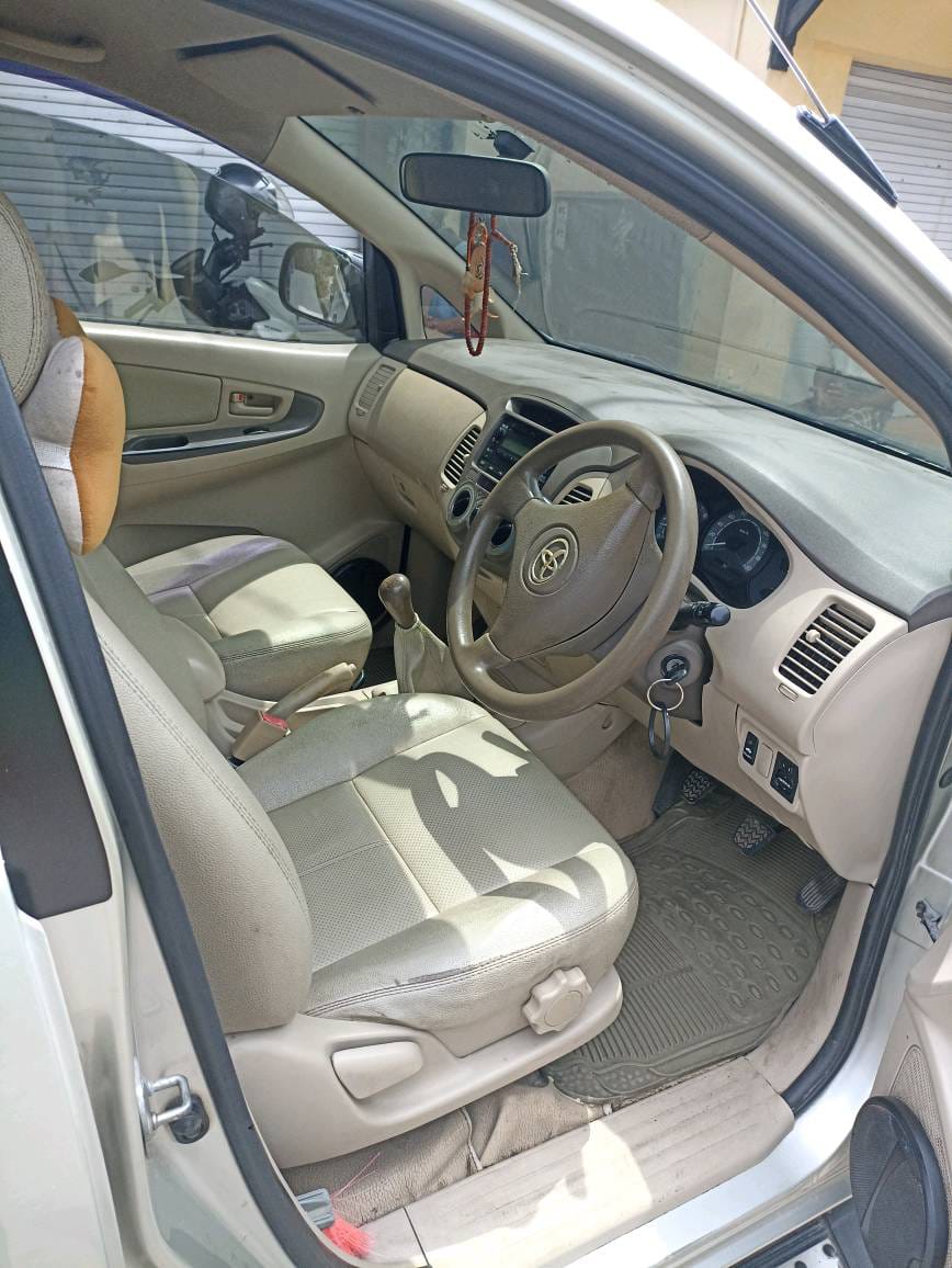2005 Toyota Innova 2005 Toyota Innova