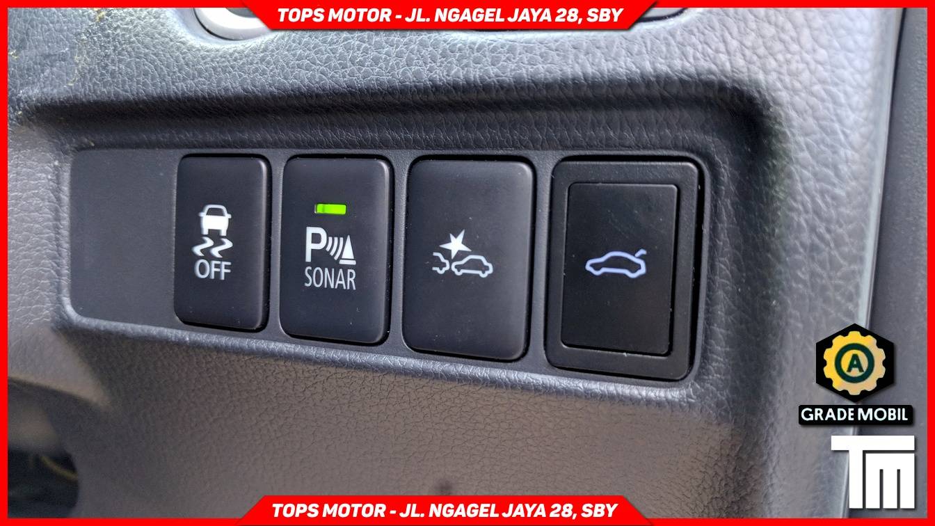 2017 Mitsubishi Pajero Sport Dakar Ultimate AT 4x4 2017 Mitsubishi Pajero Sport Dakar Ultimate AT 4x4