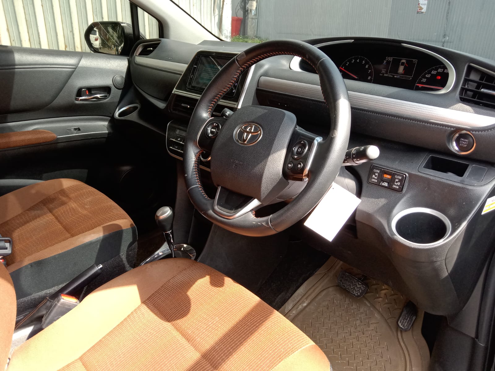 2019 Toyota Sienta 1.5L Q AT 2019 Toyota Sienta 1.5L Q AT