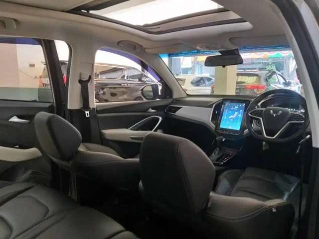 2019 Wuling Almaz Exclusive 5-Seater 2019 Wuling Almaz Exclusive 5-Seater