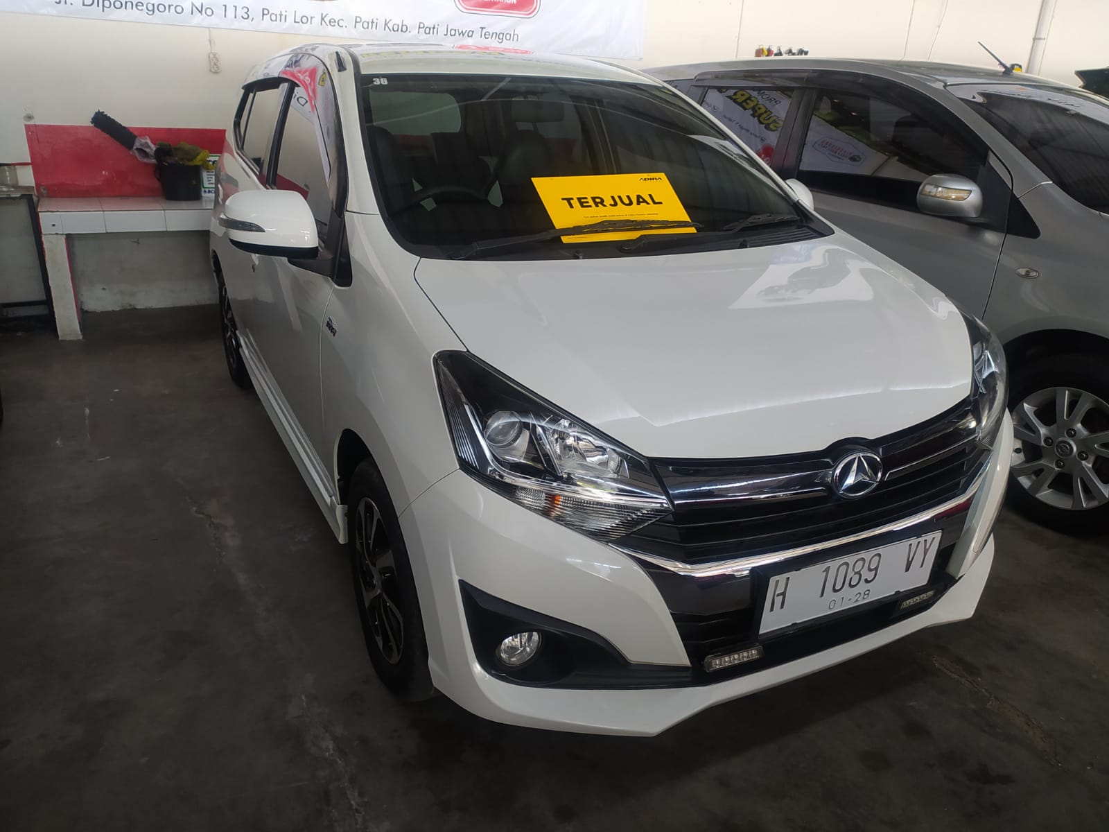 2017 Daihatsu Ayla  1.2 R MT 2017 Daihatsu Ayla  1.2 R MT