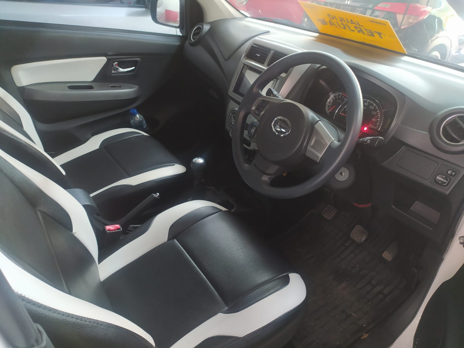 2017 Daihatsu Ayla  1.2 R MT 2017 Daihatsu Ayla  1.2 R MT