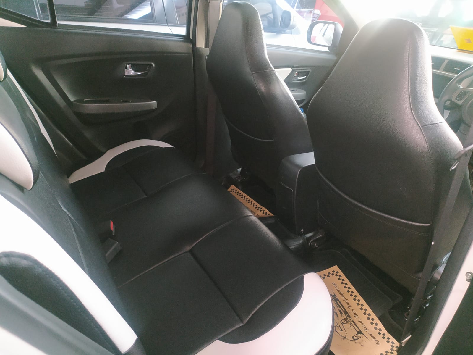 2017 Daihatsu Ayla  1.2 R MT 2017 Daihatsu Ayla  1.2 R MT