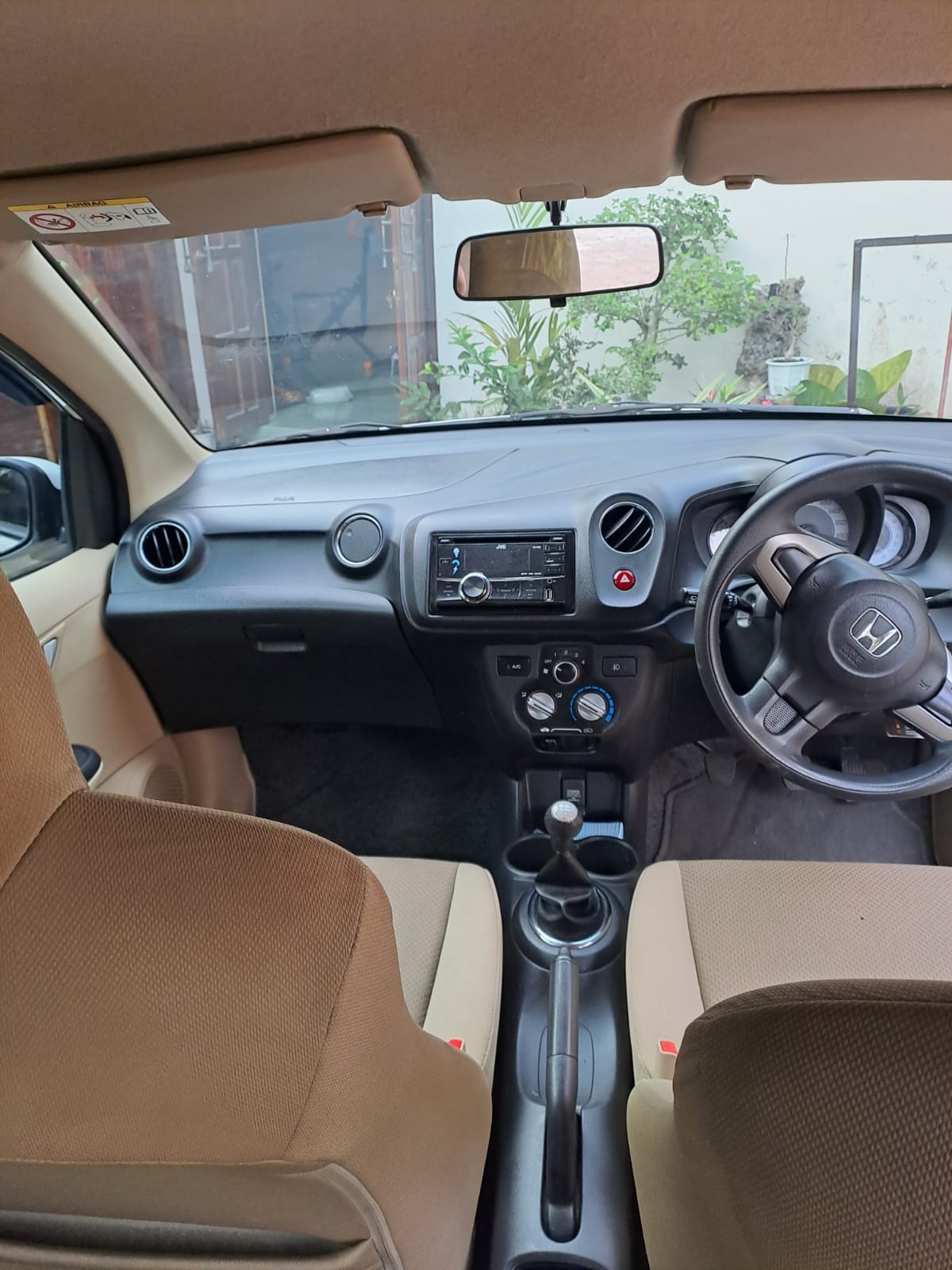 2016 Honda Brio  1.2 E MT 2016 Honda Brio  1.2 E MT