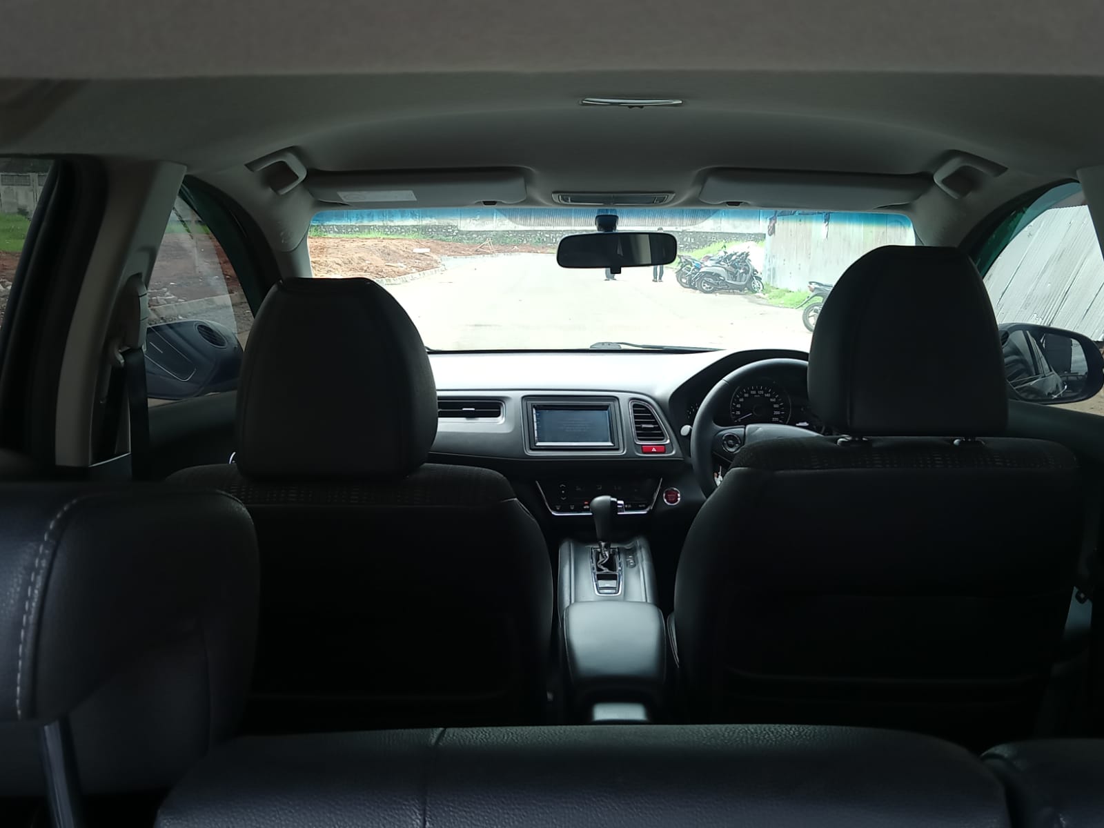 2016 Honda HRV  RU1 1.5 E CVT CKD 2016 Honda HRV  RU1 1.5 E CVT CKD