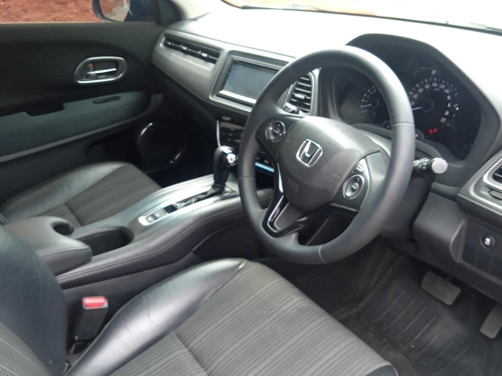 2016 Honda HRV  RU1 1.5 E CVT CKD 2016 Honda HRV  RU1 1.5 E CVT CKD