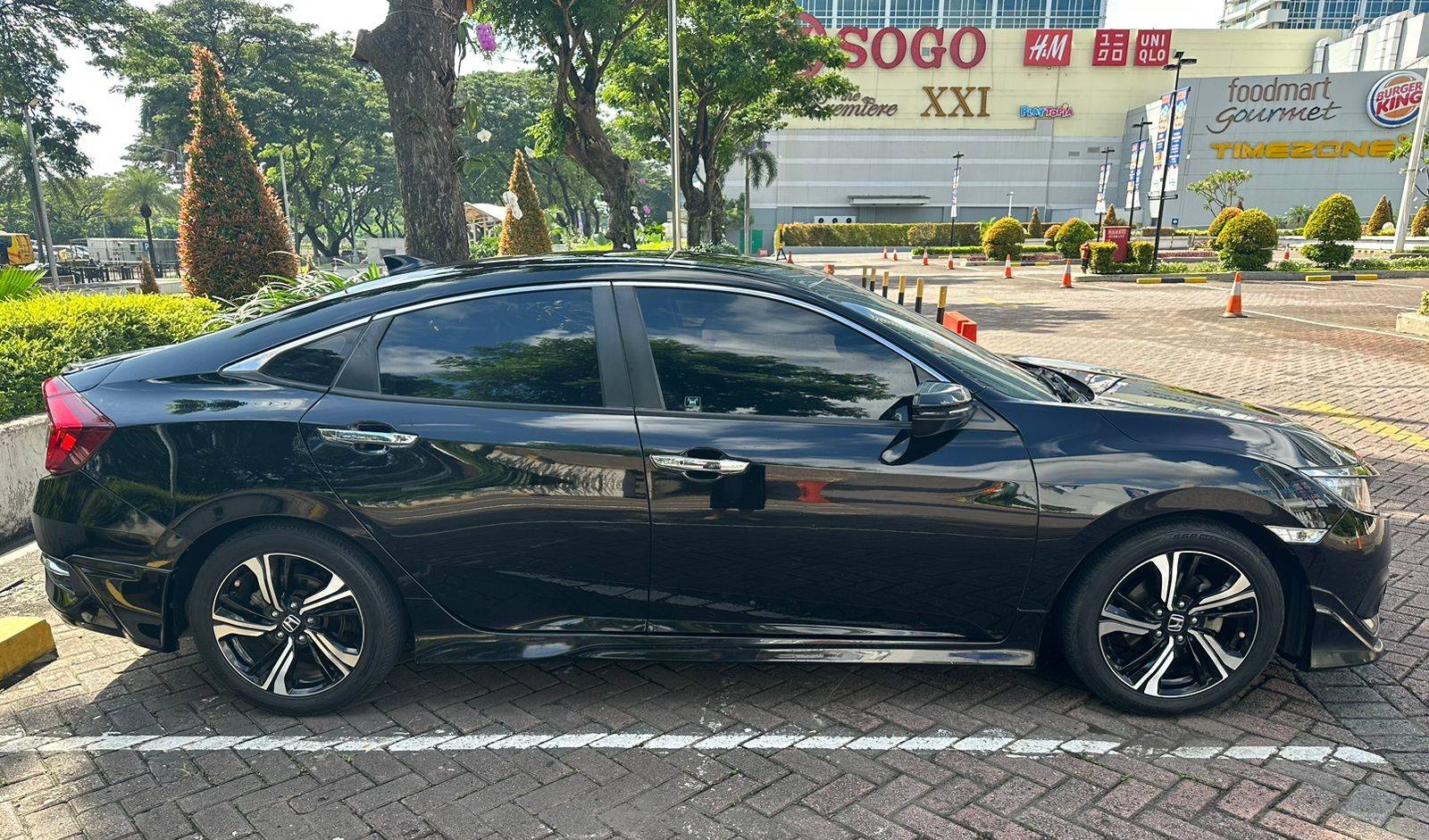 Second Hand 2017 Honda Civic 1.5L Turbo Second Hand 2017 Honda Civic 1.5L Turbo