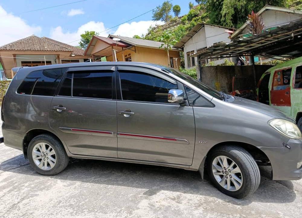 Second Hand 2010 Toyota Kijang Innova G M/T Gasoline Second Hand 2010 Toyota Kijang Innova G M/T Gasoline