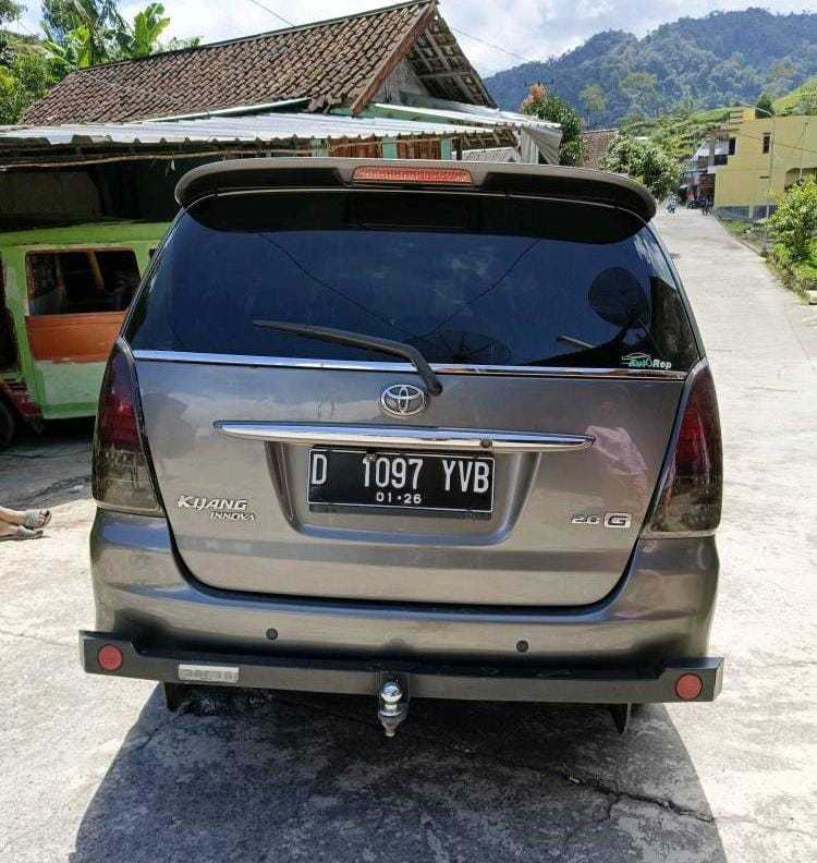 2010 Toyota Kijang Innova G M/T Gasoline 2010 Toyota Kijang Innova G M/T Gasoline