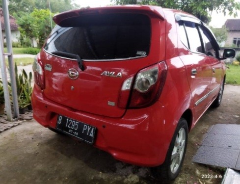 2015 Daihatsu Ayla  1.0 X MT 2015 Daihatsu Ayla  1.0 X MT