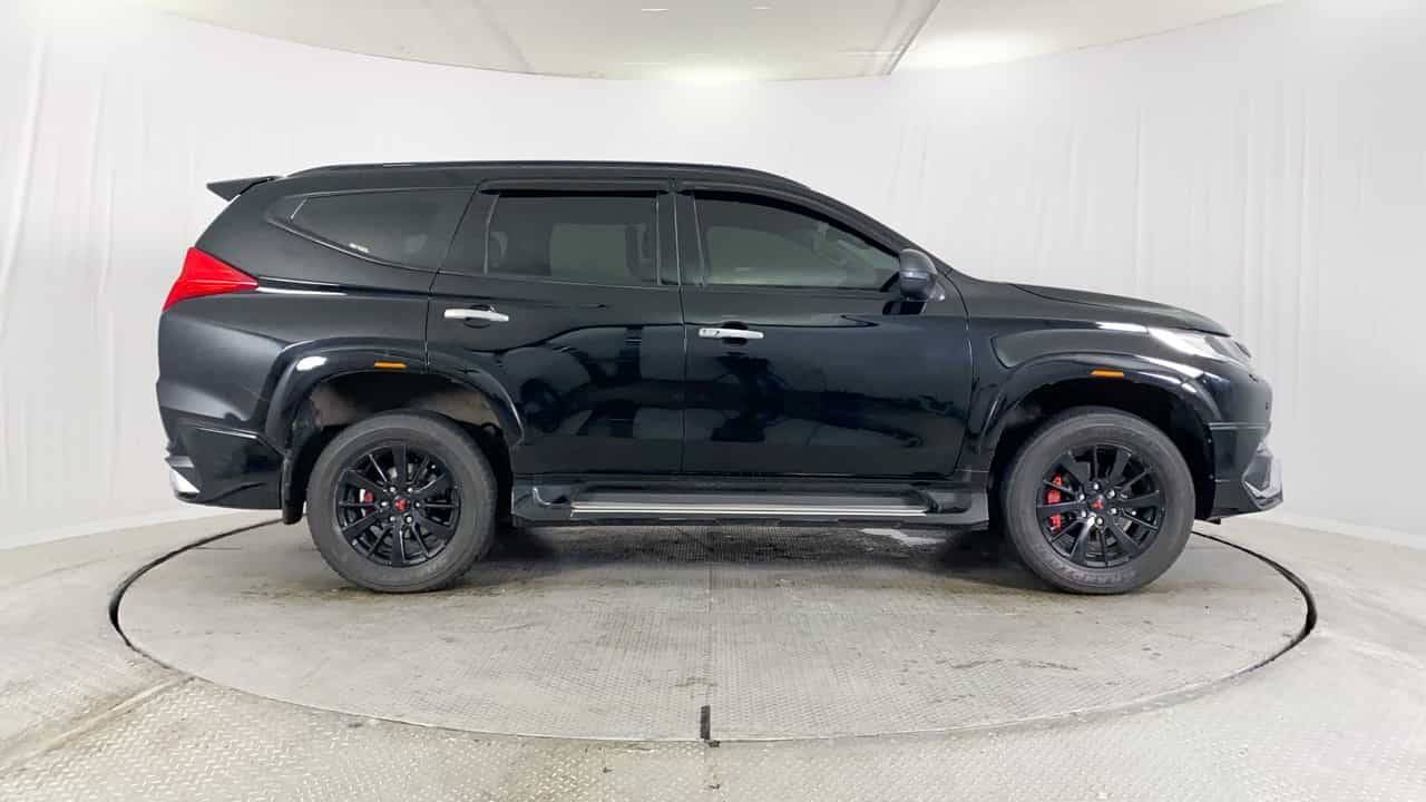 2018 Mitsubishi Pajero Sport Dakar AT 4x2 2018 Mitsubishi Pajero Sport Dakar AT 4x2