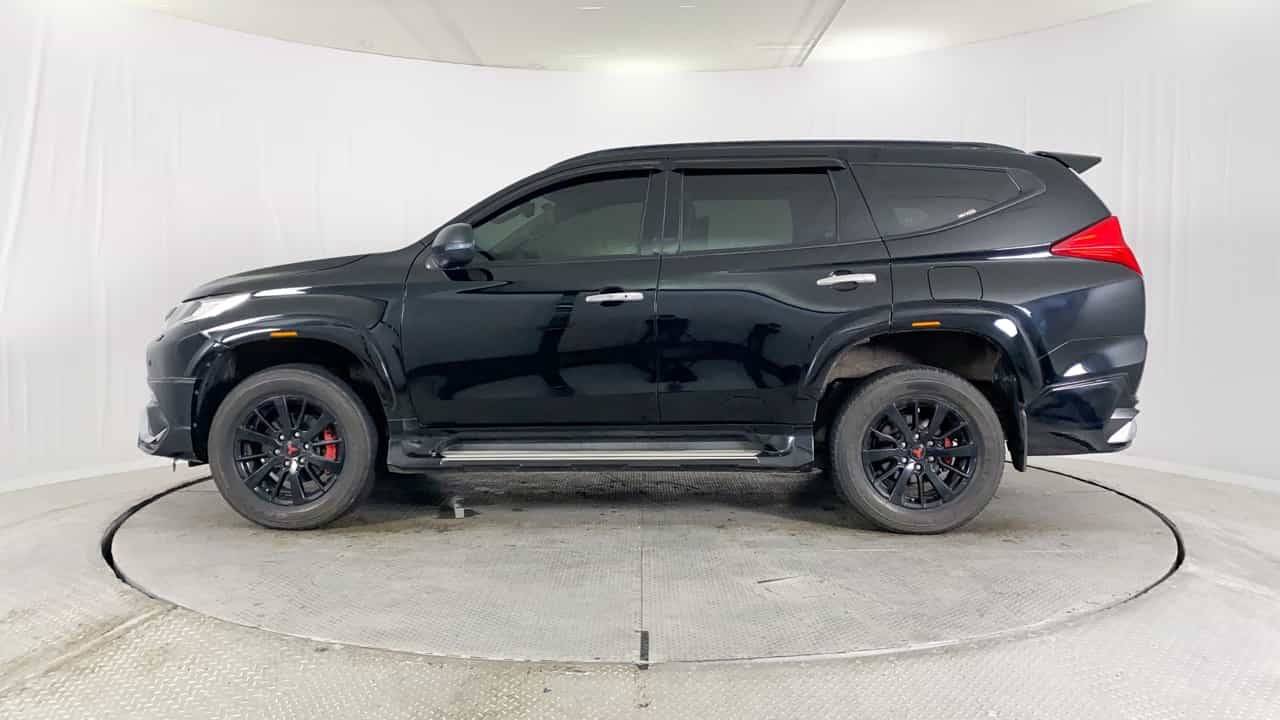 2018 Mitsubishi Pajero Sport Dakar AT 4x2 2018 Mitsubishi Pajero Sport Dakar AT 4x2