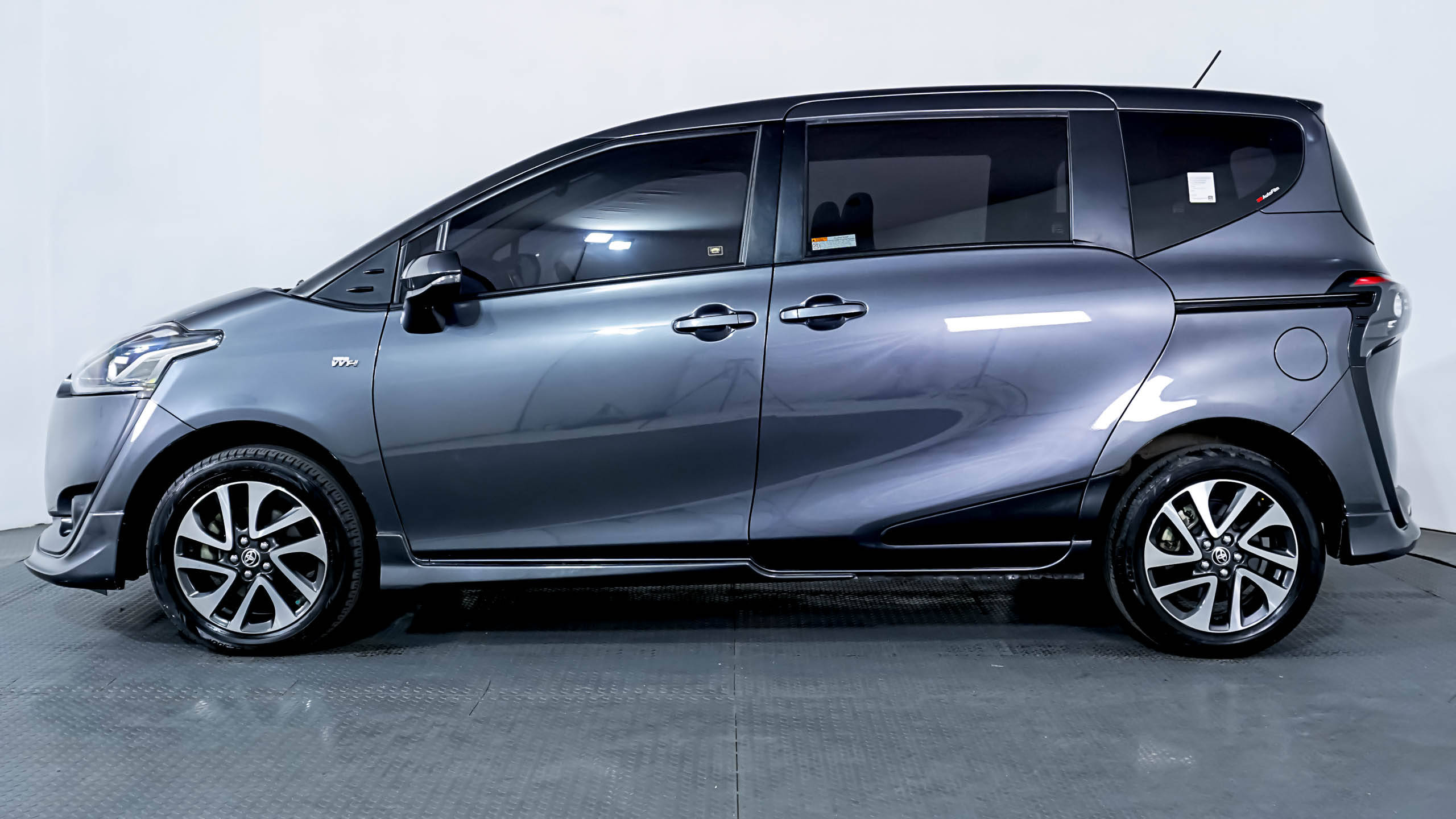 2018 Toyota Sienta Q CVT Q CVT tua