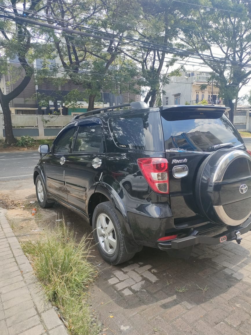 2010 Toyota Rush  S  MT Bekas 2010 Toyota Rush  S  MT Bekas