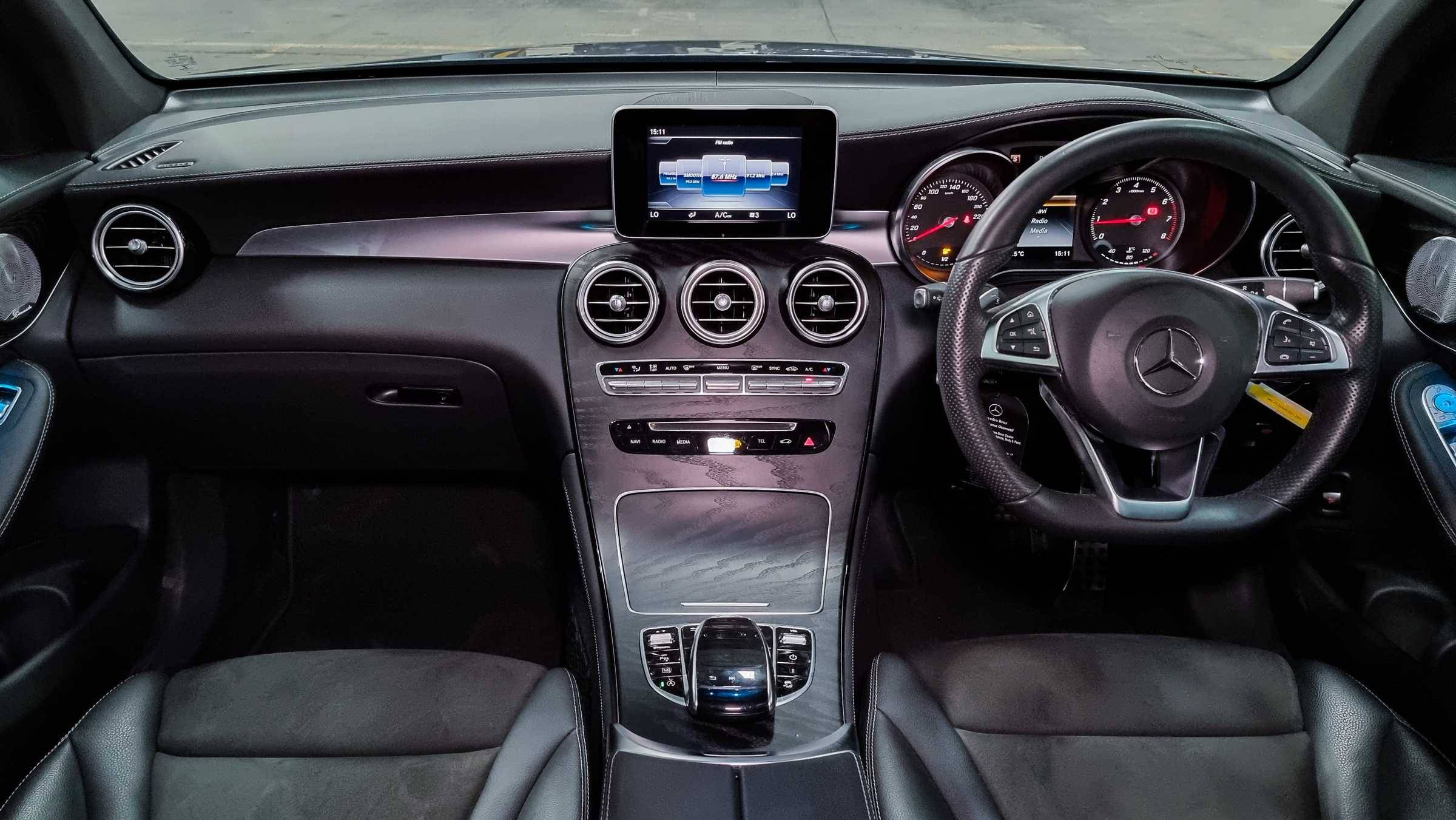 2019 Mercedes Benz GLC-Class 200 AMG Night Edition 2019 Mercedes Benz GLC-Class 200 AMG Night Edition