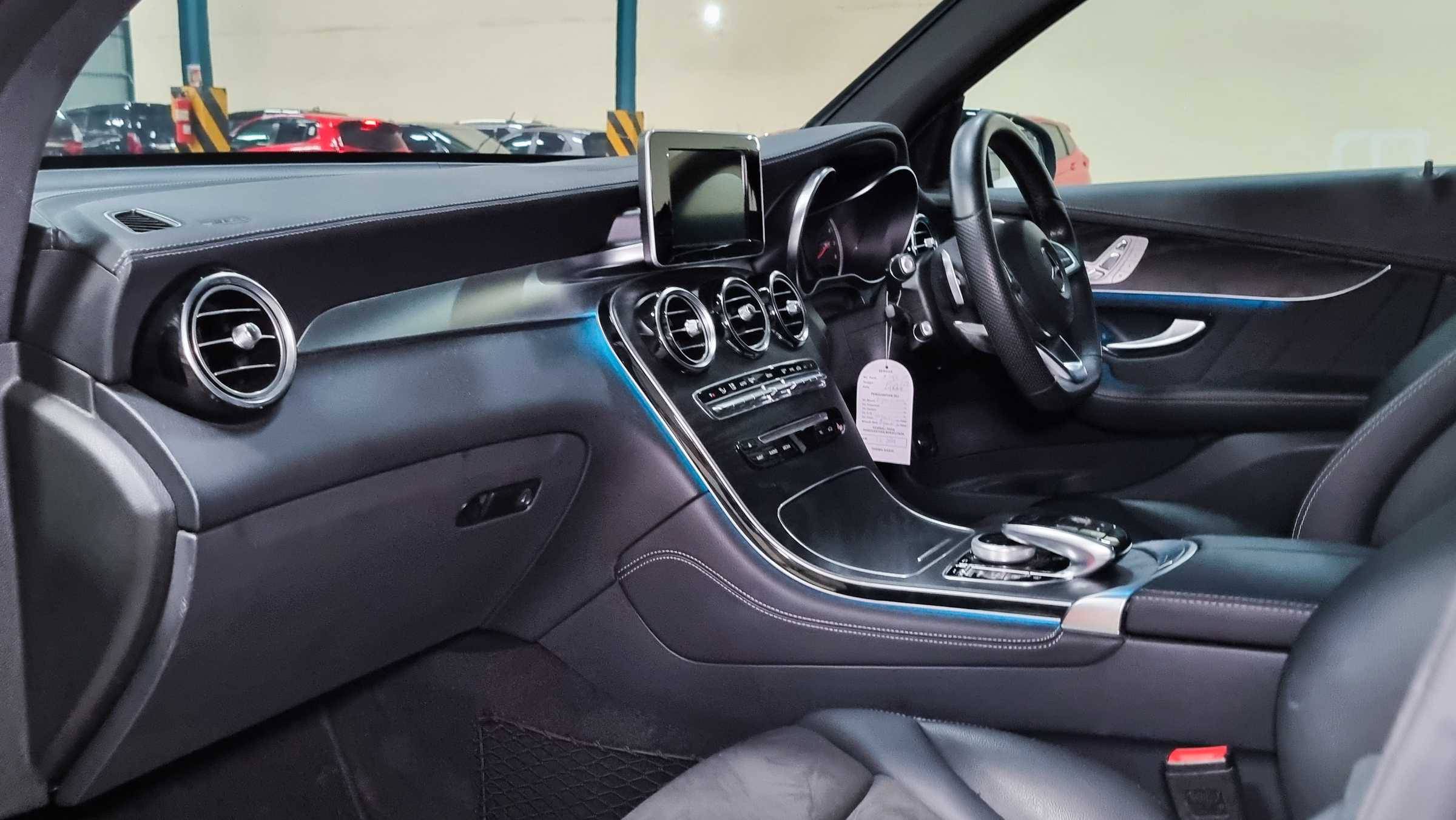 2019 Mercedes Benz GLC-Class 200 AMG Night Edition 2019 Mercedes Benz GLC-Class 200 AMG Night Edition