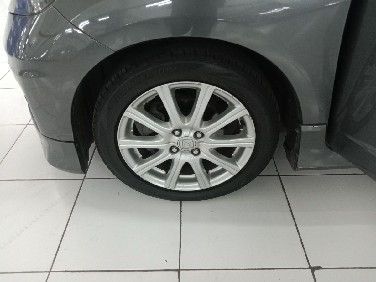 2013 Honda Jazz  1.5L RS AT 2013 Honda Jazz  1.5L RS AT