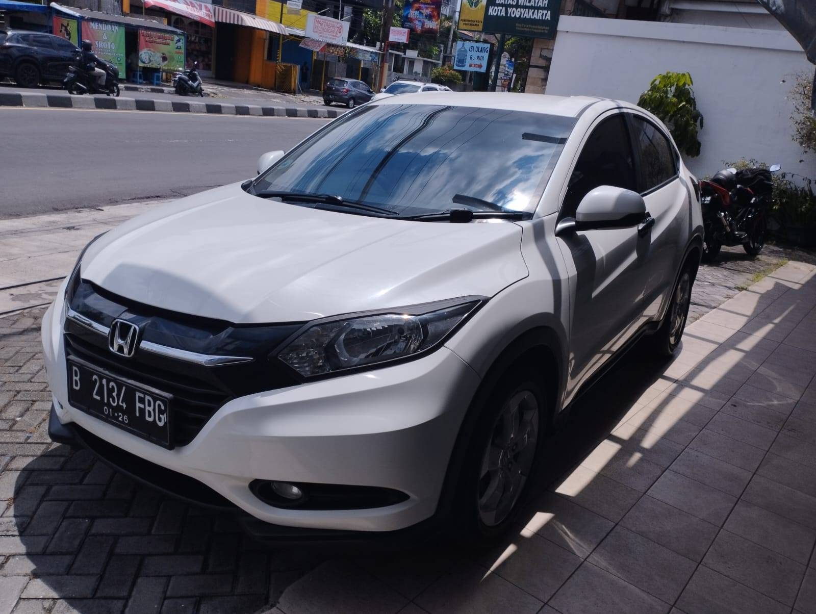 2015 Honda HRV  1.5 E CVT SE Bekas