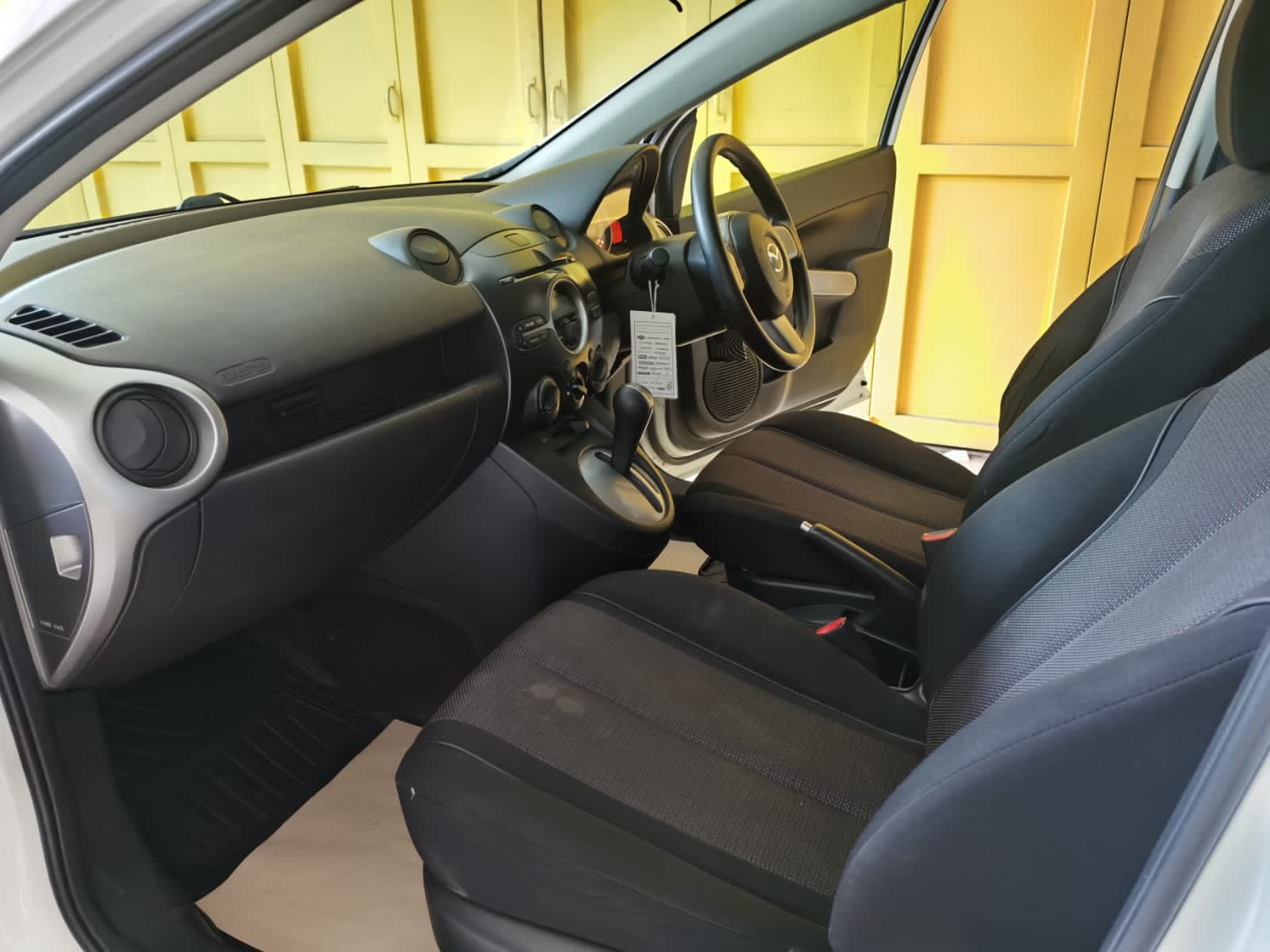 2010 Mazda 2 Hatchback 2010 Mazda 2 Hatchback