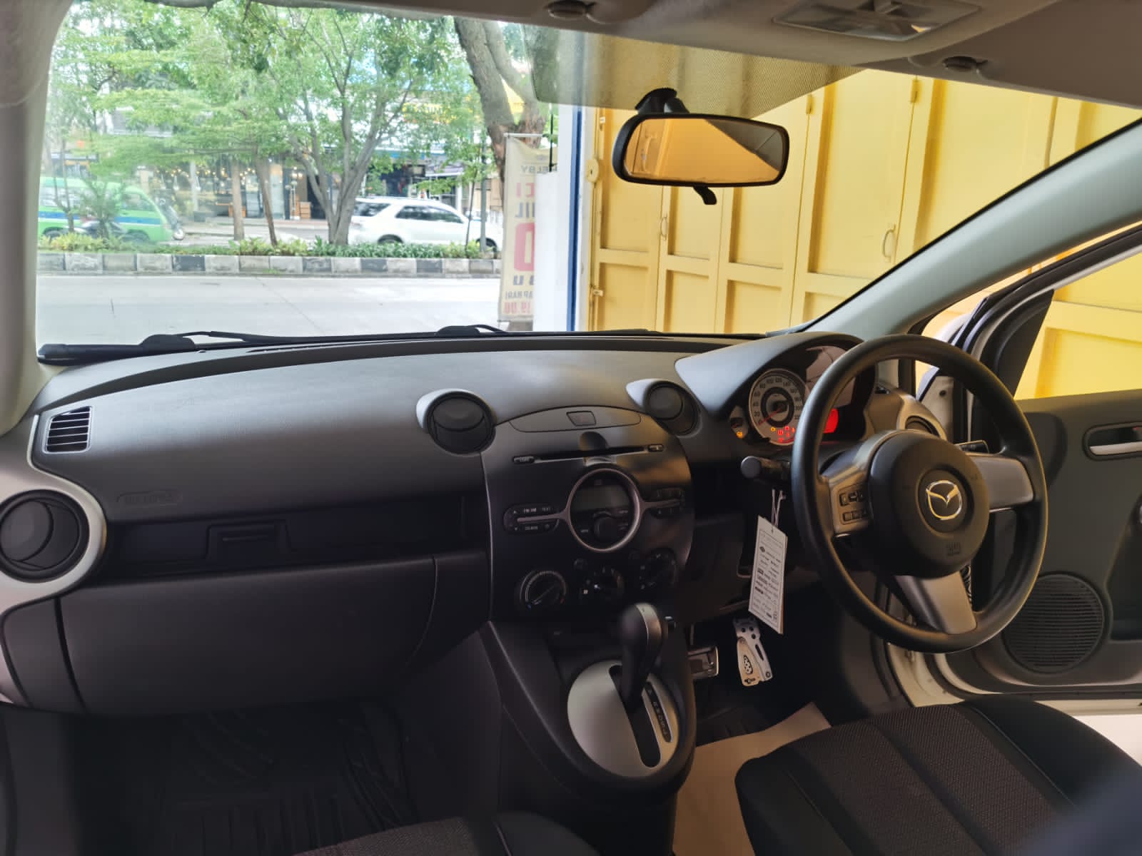 2010 Mazda 2 Hatchback 2010 Mazda 2 Hatchback