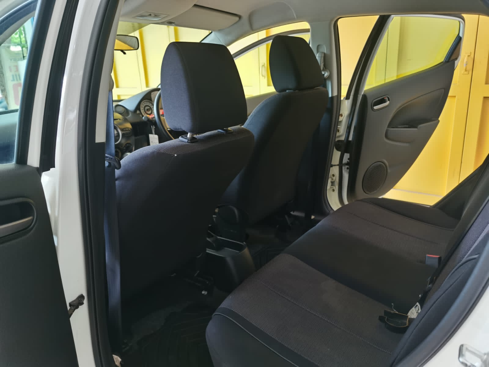 2010 Mazda 2 Hatchback 2010 Mazda 2 Hatchback