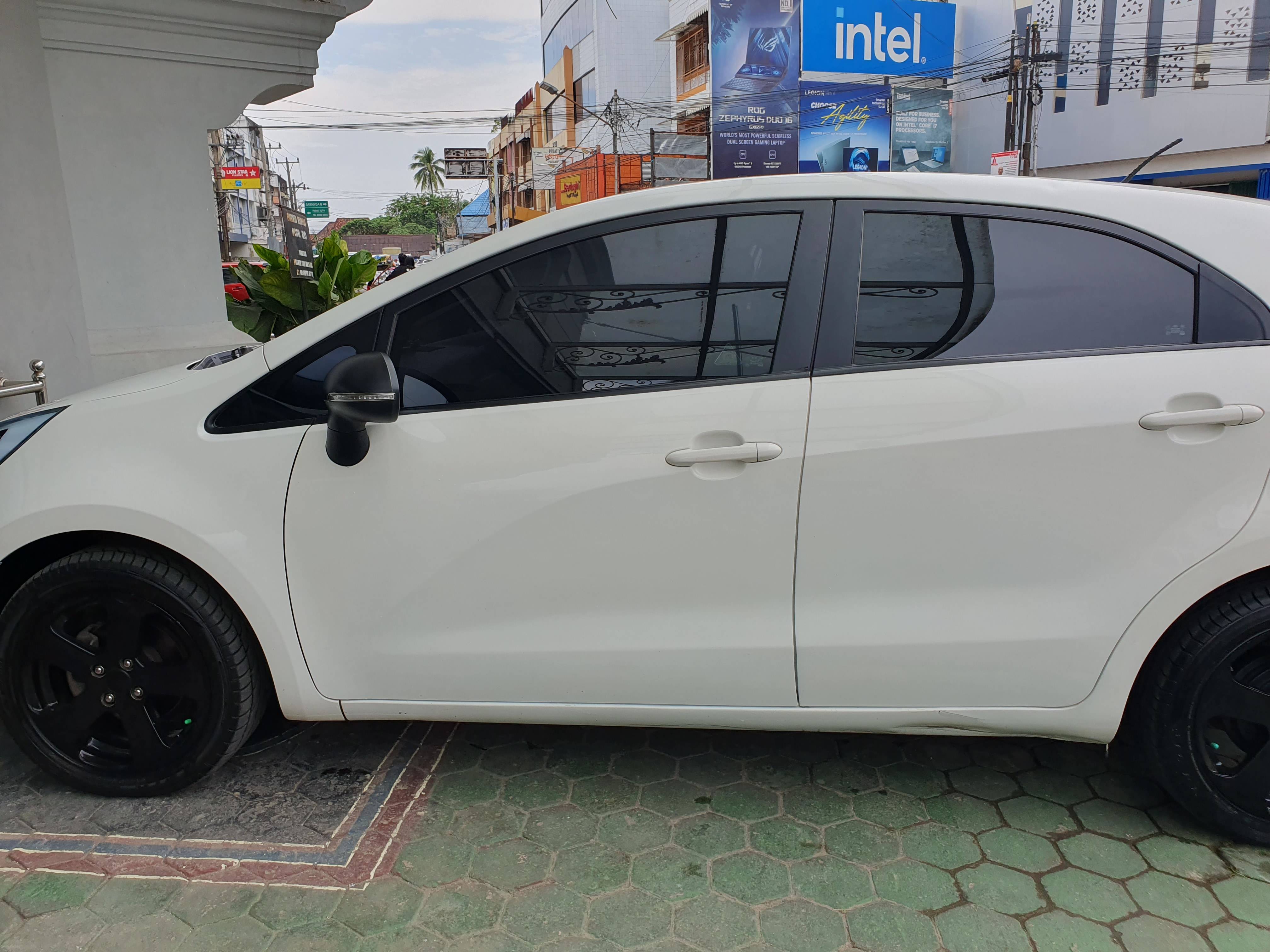 2013 Kia Rio  1.4 M Bensin MT 2013 Kia Rio  1.4 M Bensin MT