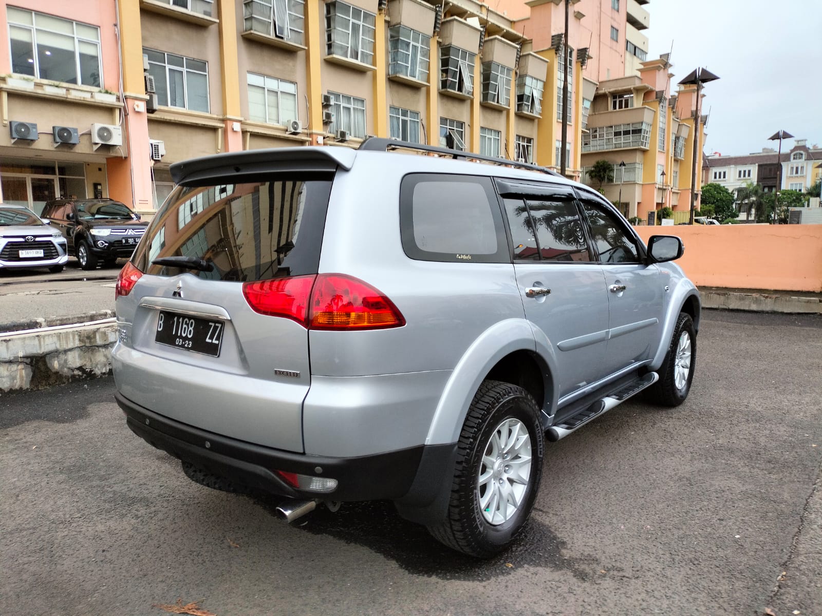 2012 Mitsubishi Pajero 2.5 EXCEED 4X2 A/T JEP 2012 Mitsubishi Pajero 2.5 EXCEED 4X2 A/T JEP