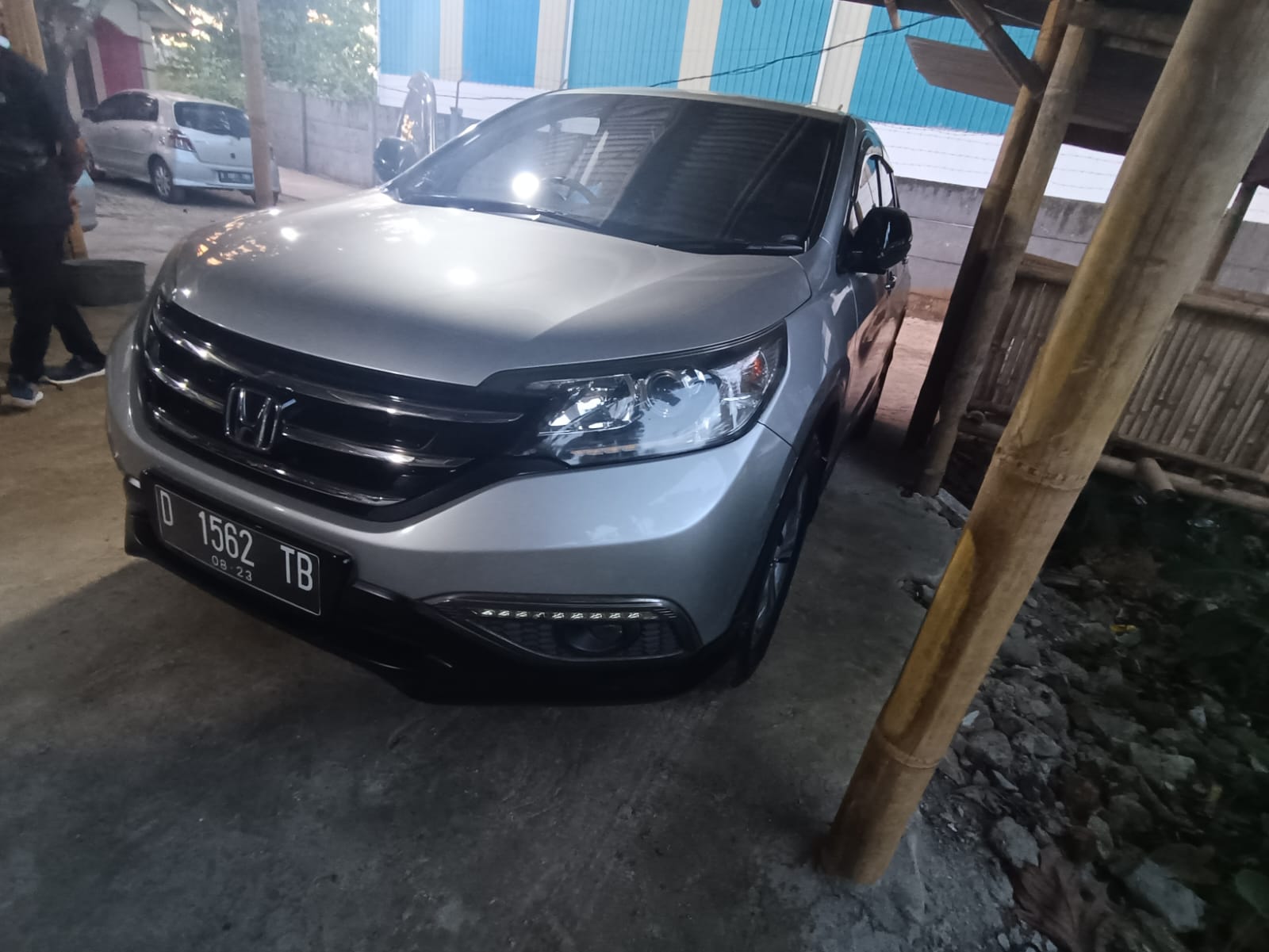 2012 Honda CRV  PRESTIGE 2.4 AT 2012 Honda CRV  PRESTIGE 2.4 AT