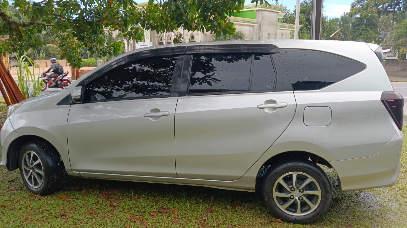 2018 Daihatsu Sigra  1.2 R MT 2018 Daihatsu Sigra  1.2 R MT