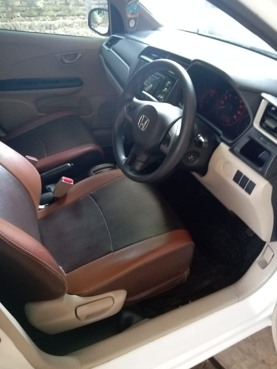 2017 Honda Brio Satya E CVT 2017 Honda Brio Satya E CVT