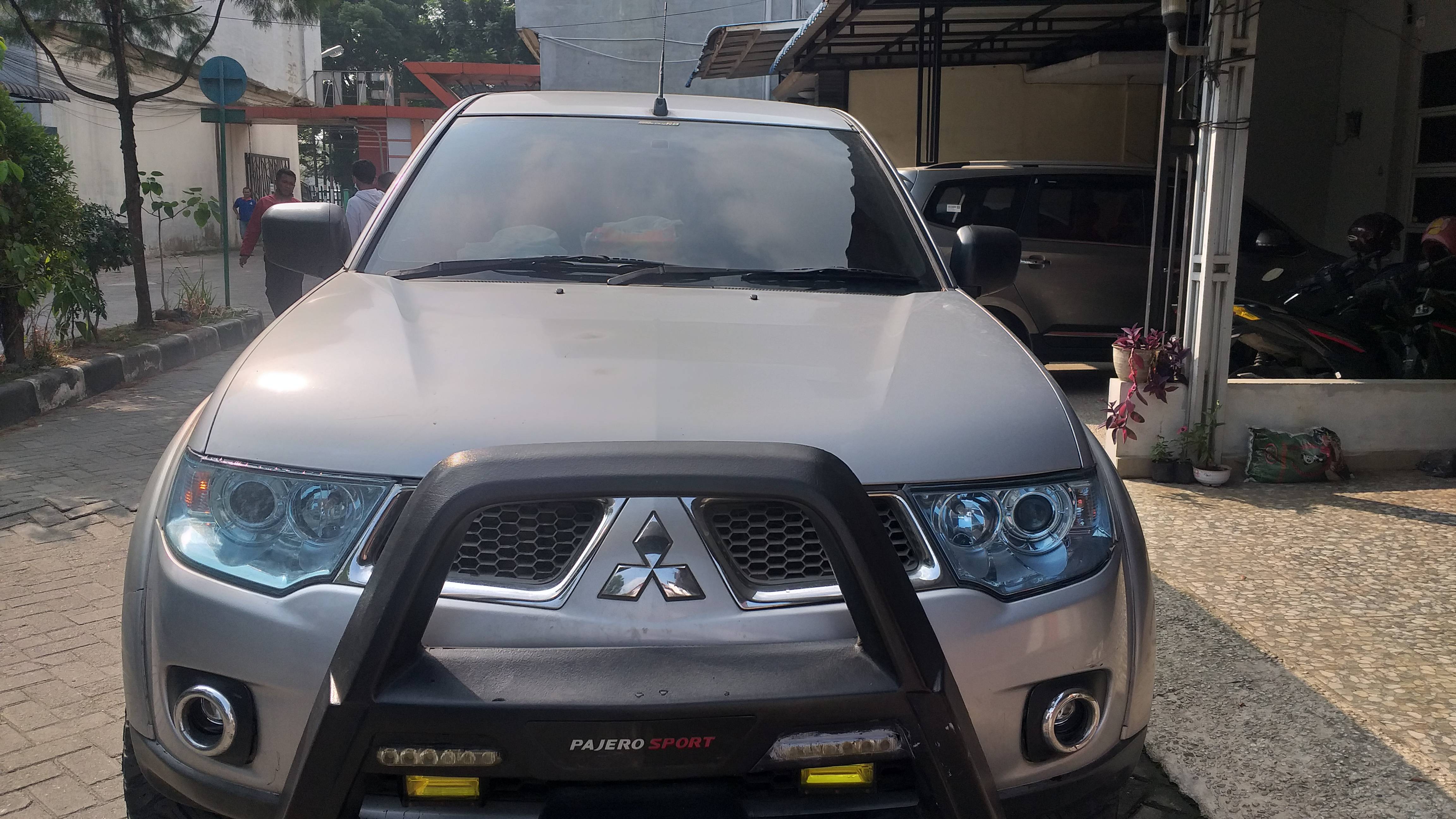2011 Mitsubishi Pajero Sport GLX MT 4x4 2011 Mitsubishi Pajero Sport GLX MT 4x4