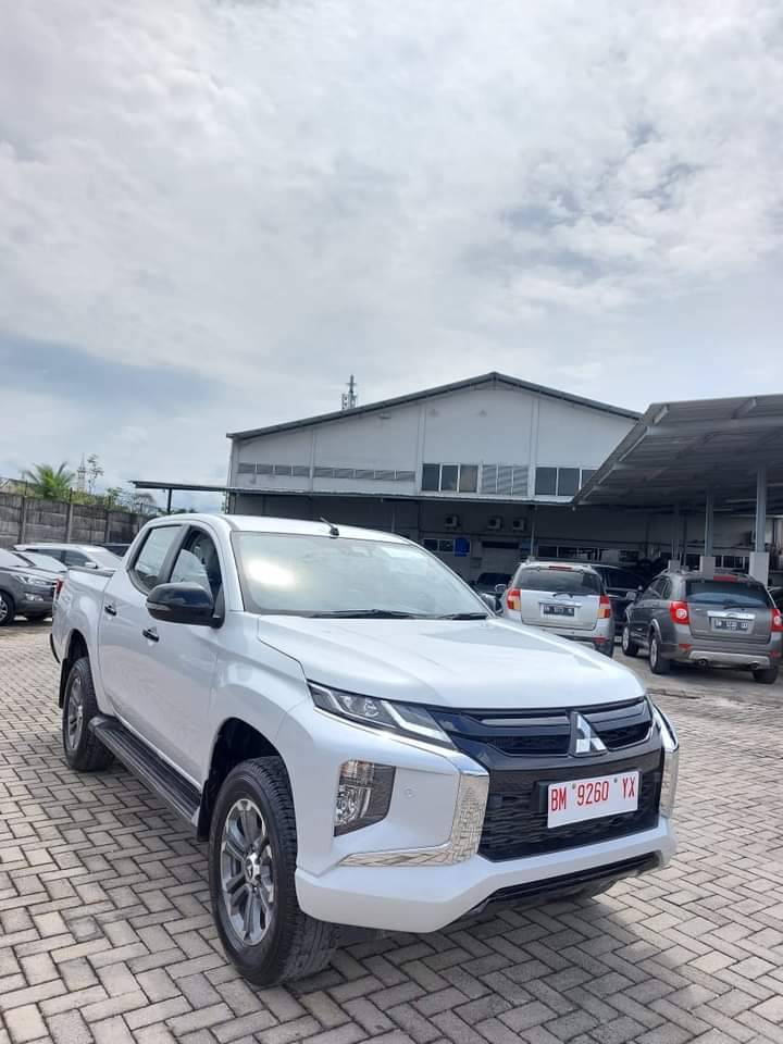 Second Hand 2014 Mitsubishi Triton  DC 4X4 2.5 HDX MT Second Hand 2014 Mitsubishi Triton  DC 4X4 2.5 HDX MT