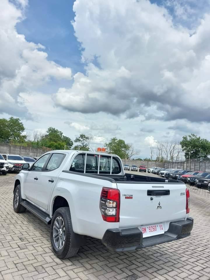 2014 Mitsubishi Triton  DC 4X4 2.5 HDX MT 2014 Mitsubishi Triton  DC 4X4 2.5 HDX MT