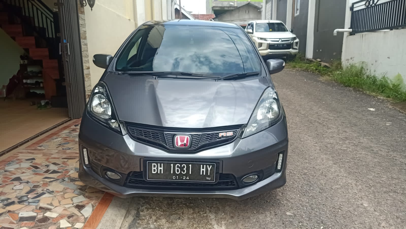 2014 Honda Jazz  GE8 1.5 E AT Bekas 2014 Honda Jazz  GE8 1.5 E AT Bekas