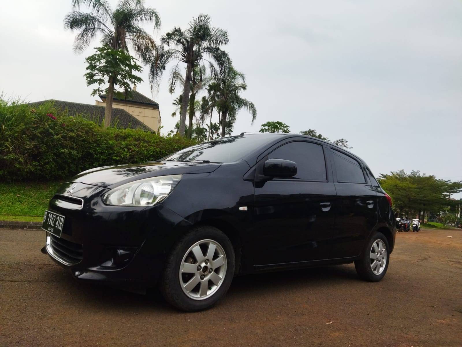 2014 Mitsubishi Mirage GLS Bekas 2014 Mitsubishi Mirage GLS Bekas