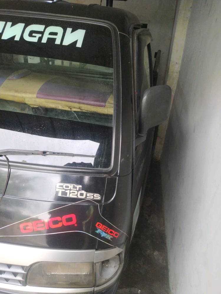 2010 Mitsubishi Colt T120 SS MPI 1.5L PU 2010 Mitsubishi Colt T120 SS MPI 1.5L PU