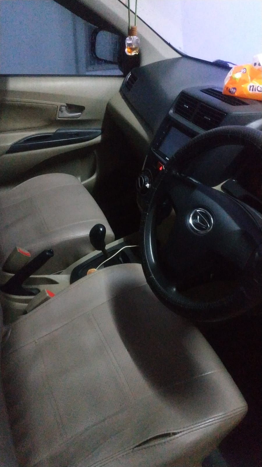 2012 Daihatsu Xenia  1.3L R DLX MT 2012 Daihatsu Xenia  1.3L R DLX MT