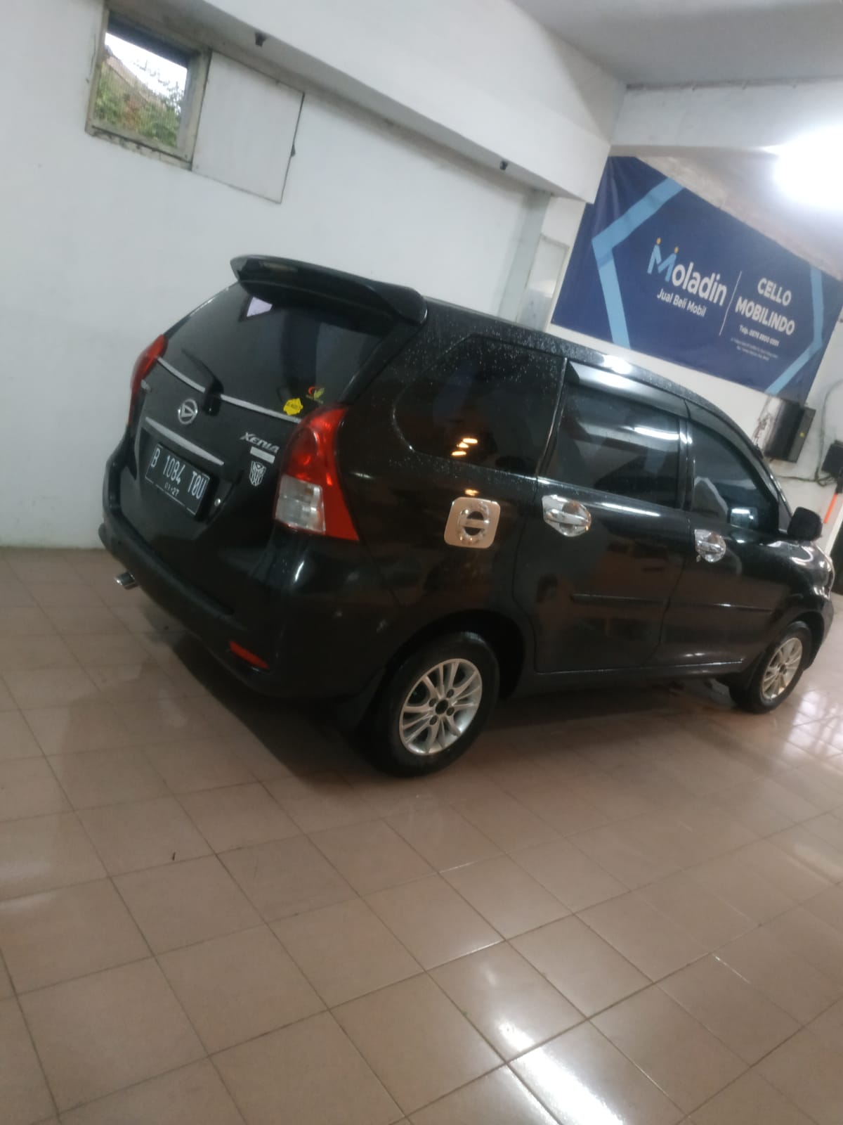 2012 Daihatsu Xenia  1.3L R DLX MT 2012 Daihatsu Xenia  1.3L R DLX MT