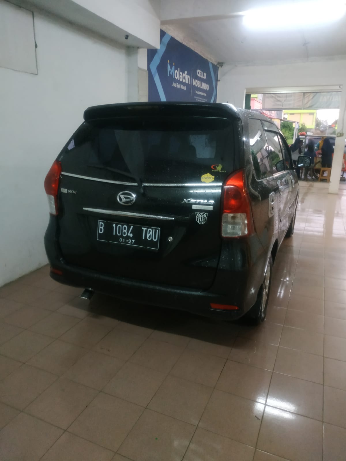 2012 Daihatsu Xenia  1.3L R DLX MT 2012 Daihatsu Xenia  1.3L R DLX MT