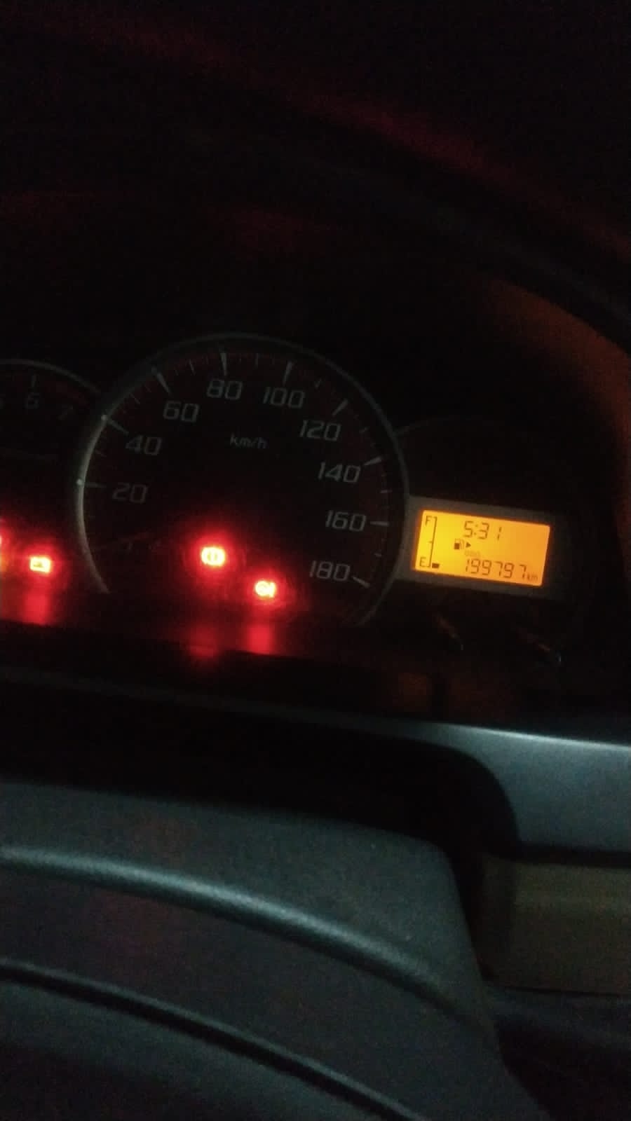 2012 Daihatsu Xenia  1.3L R DLX MT 2012 Daihatsu Xenia  1.3L R DLX MT