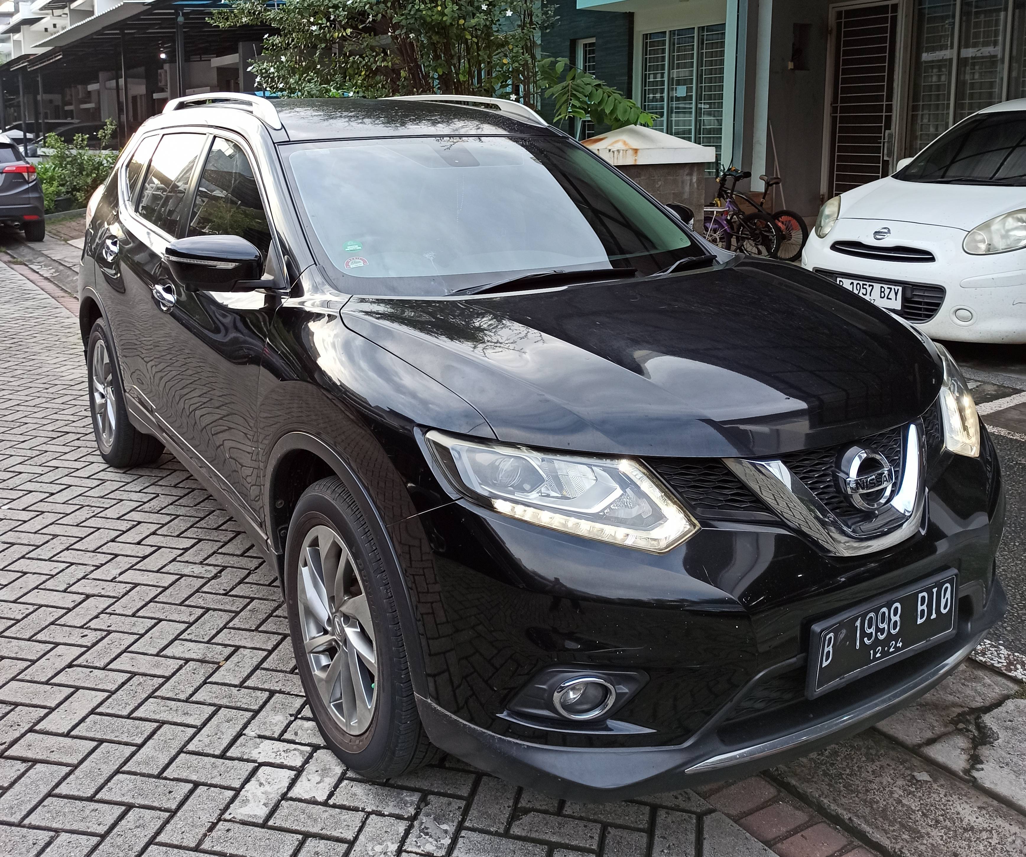 2014 Nissan X Trail 2.5L CVT AT Bekas 2014 Nissan X Trail 2.5L CVT AT Bekas